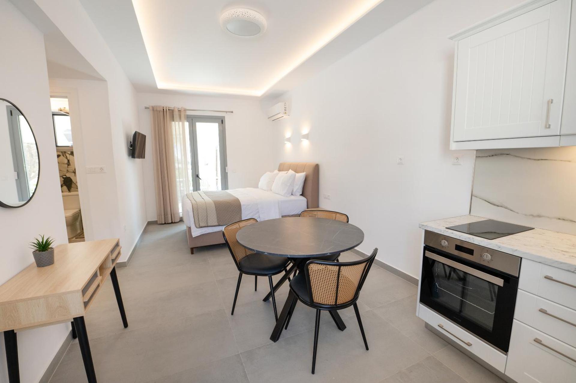 Sophie's Apartments 3&4