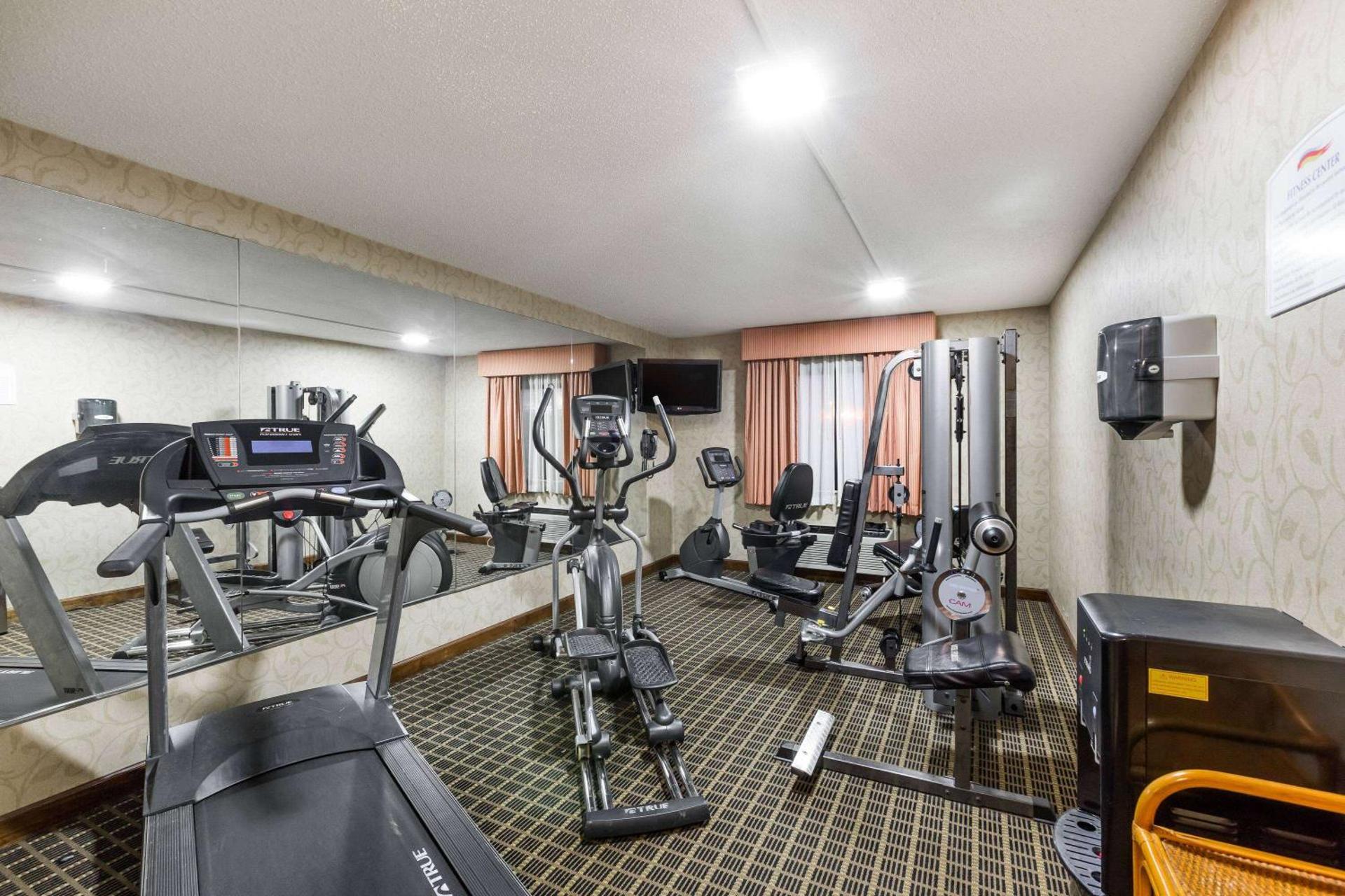 Baymont by Wyndham Louisville South I 65