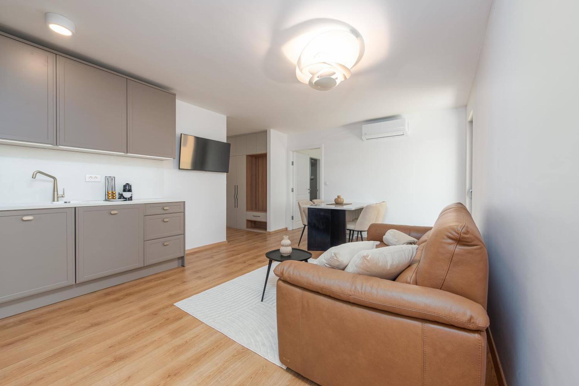 Rooms & Apartments Niko