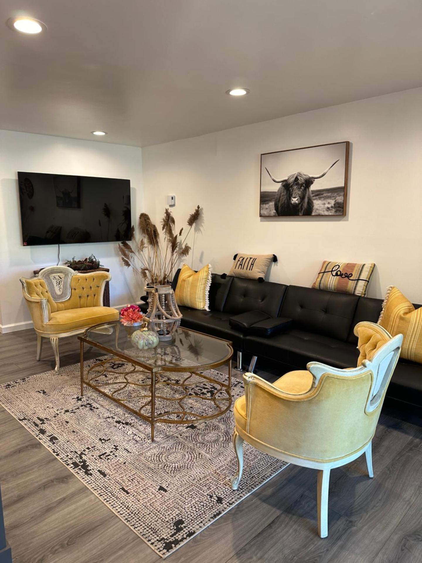 Majestic Lake Front Chalet