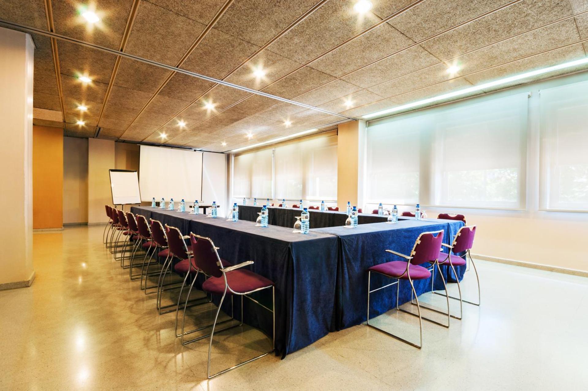 Meeting/conference room