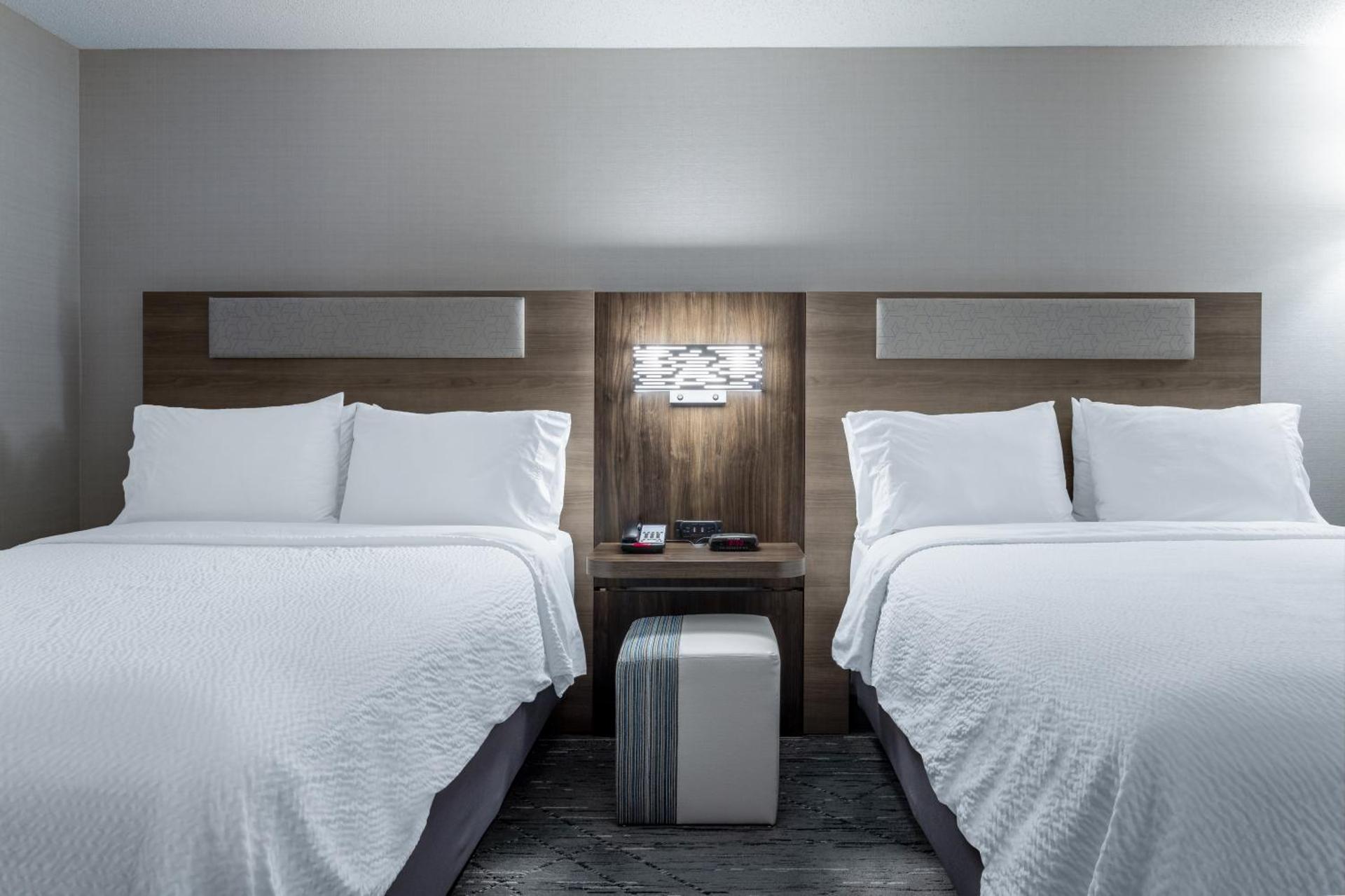 Holiday Inn Express Hotel & Suites-St. Paul by IHG