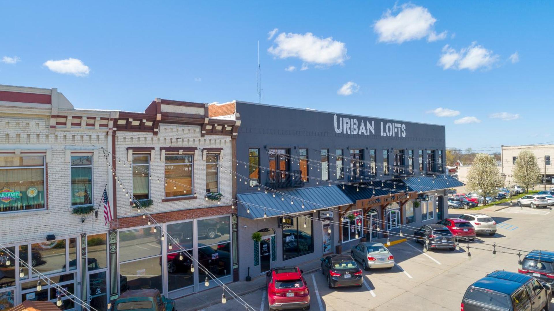 Downtown Loft Amazing Bath Tub & Shower #9