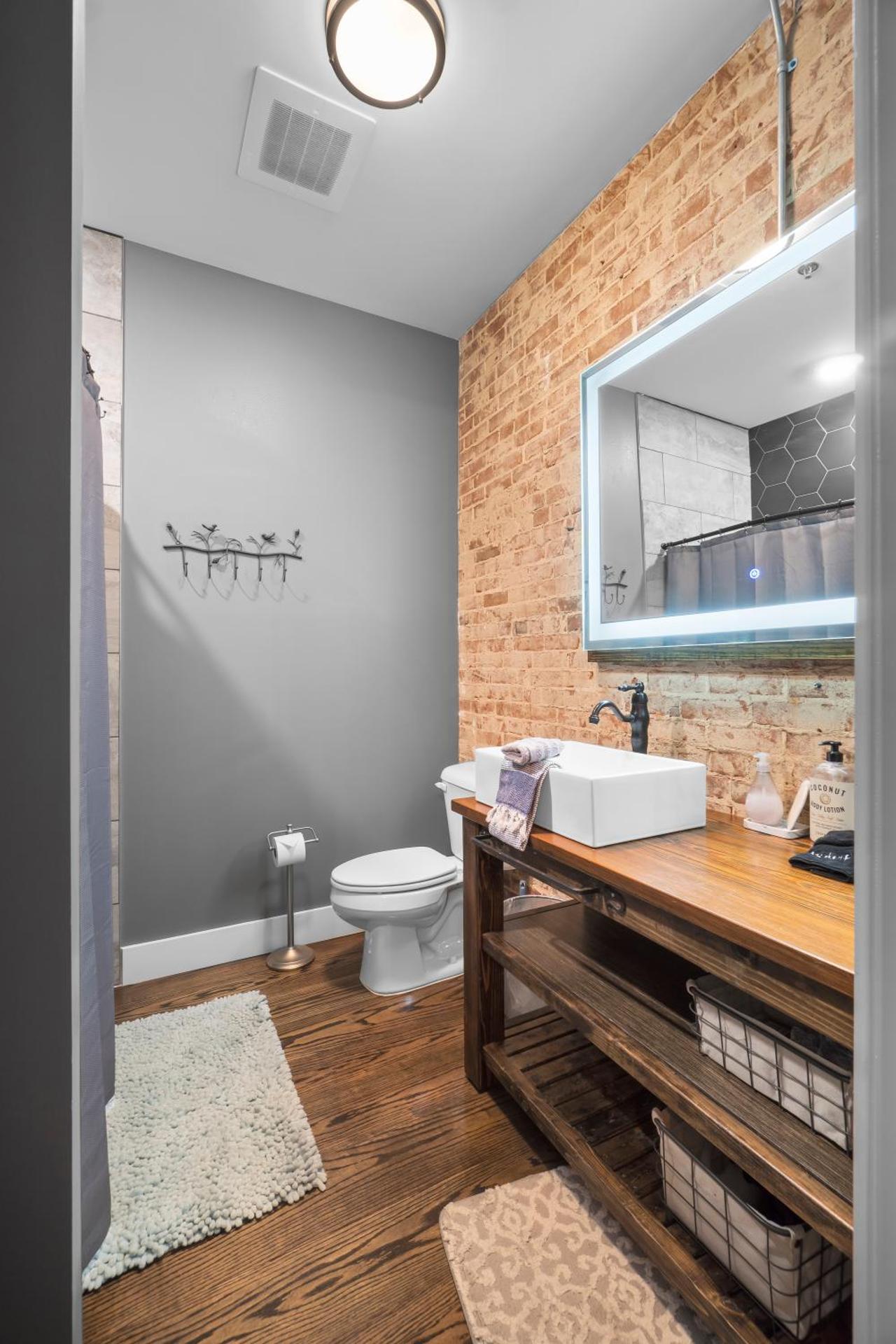 Downtown Urban Loft above Restaurant #7