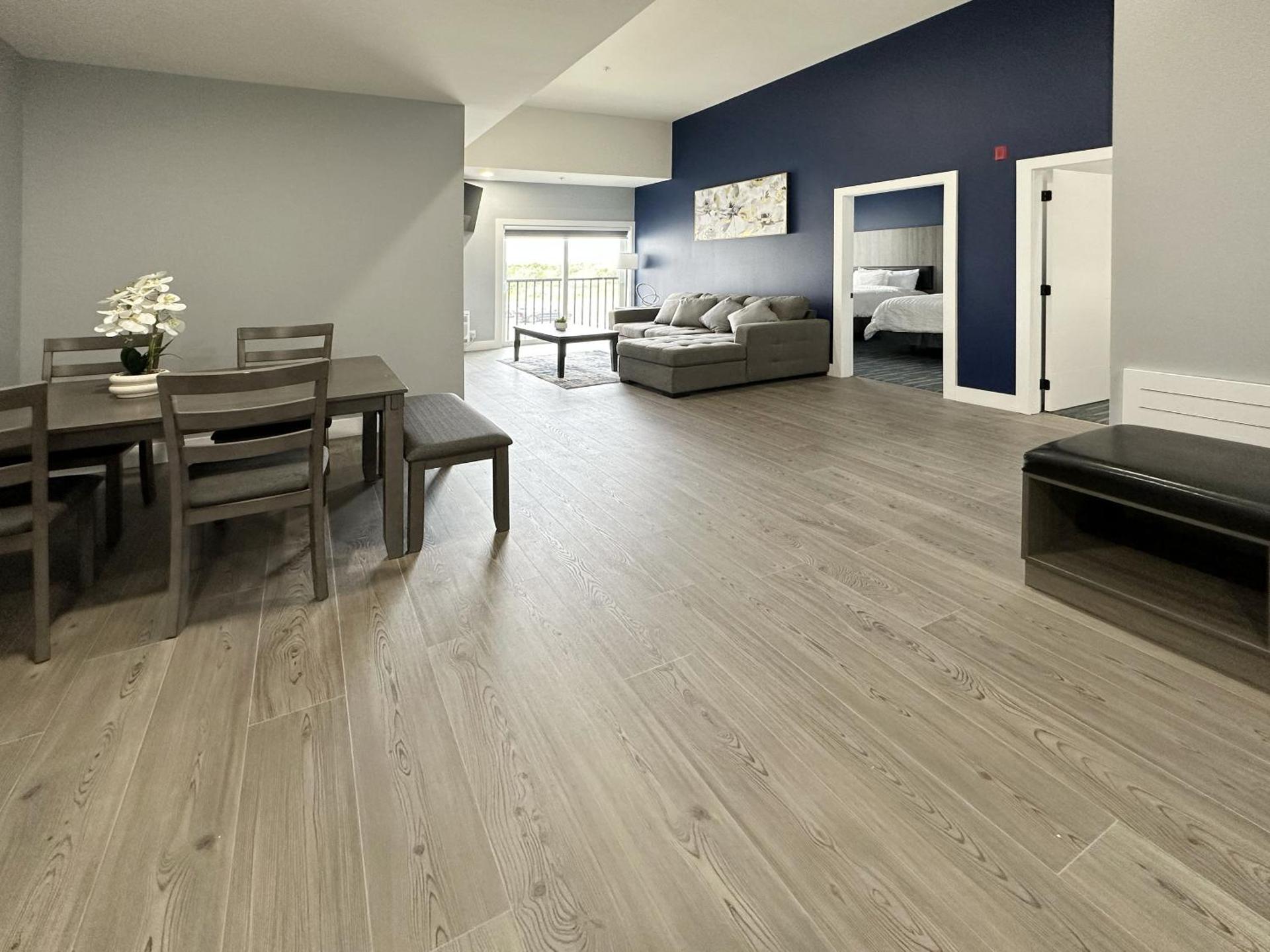 BayVue Hotel, Resort & Suites