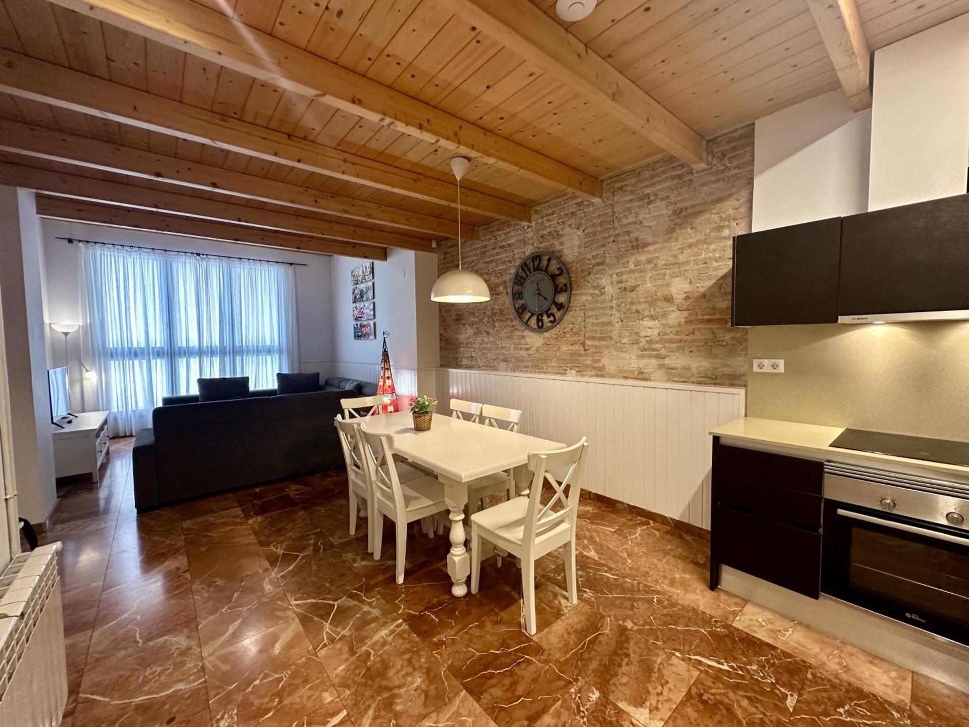 Flaugier Apartments B2