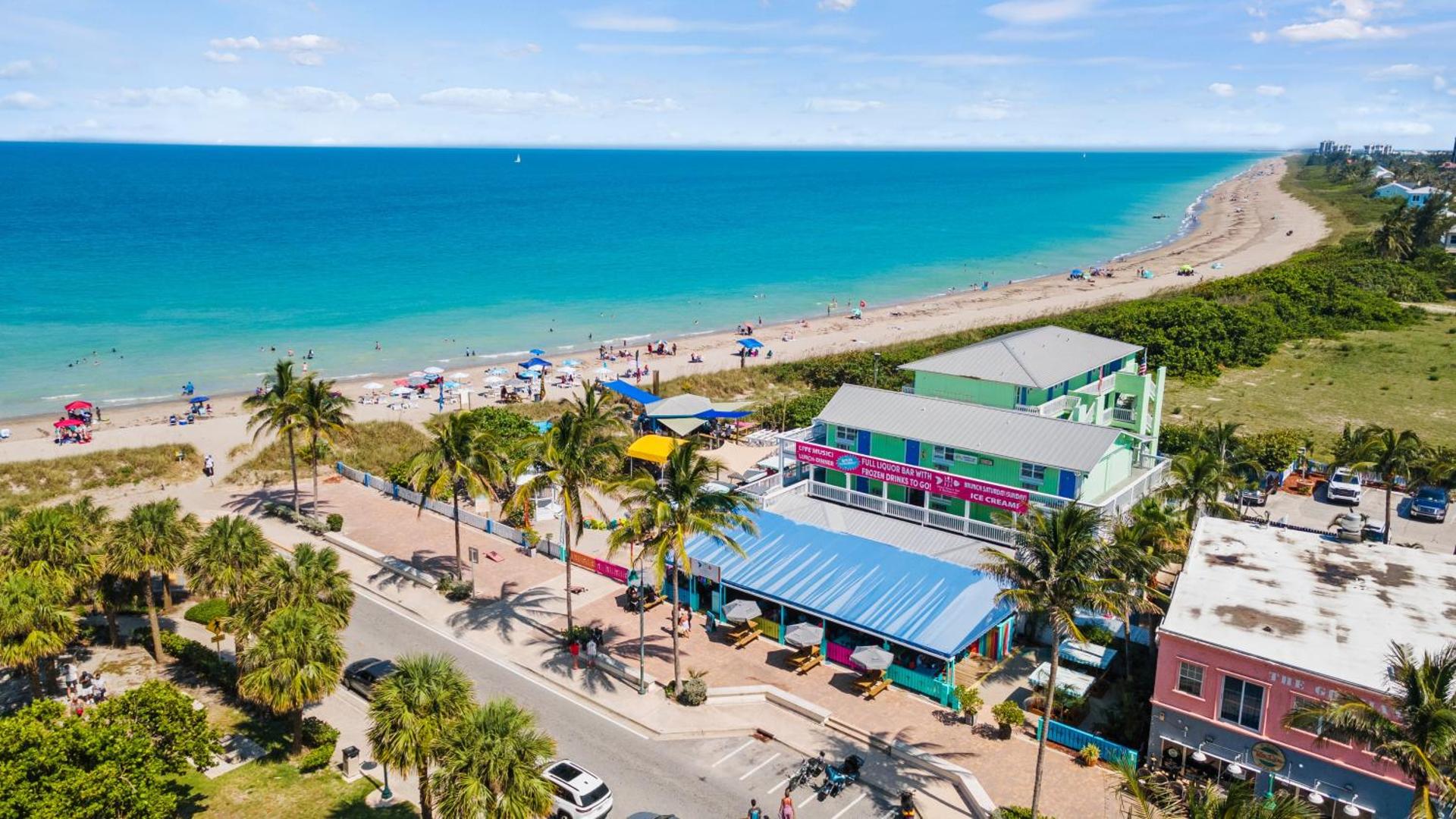Oceanfront Inn Room #11- Standard Room - King Bed