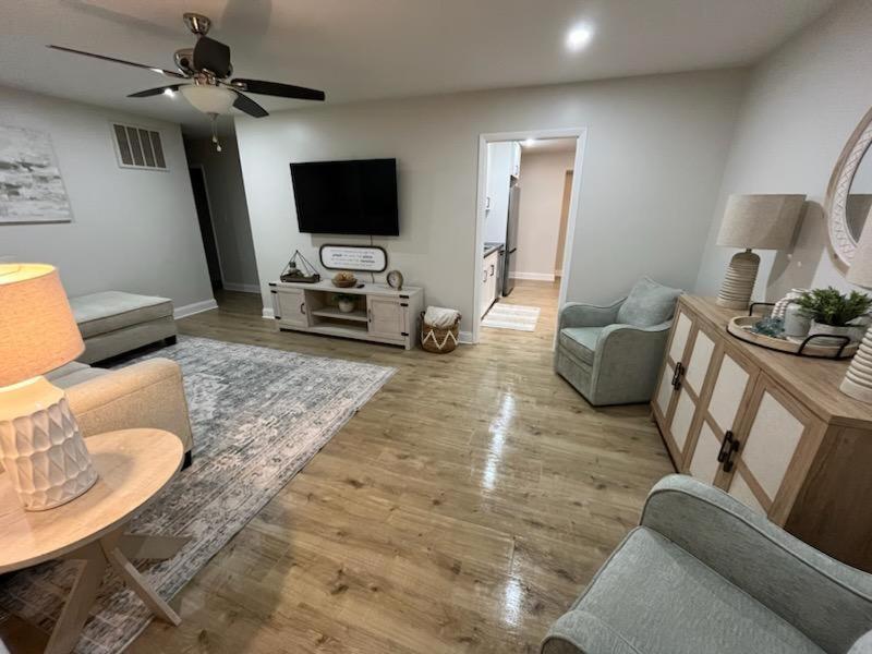 Charming Springboro house near historic downtown