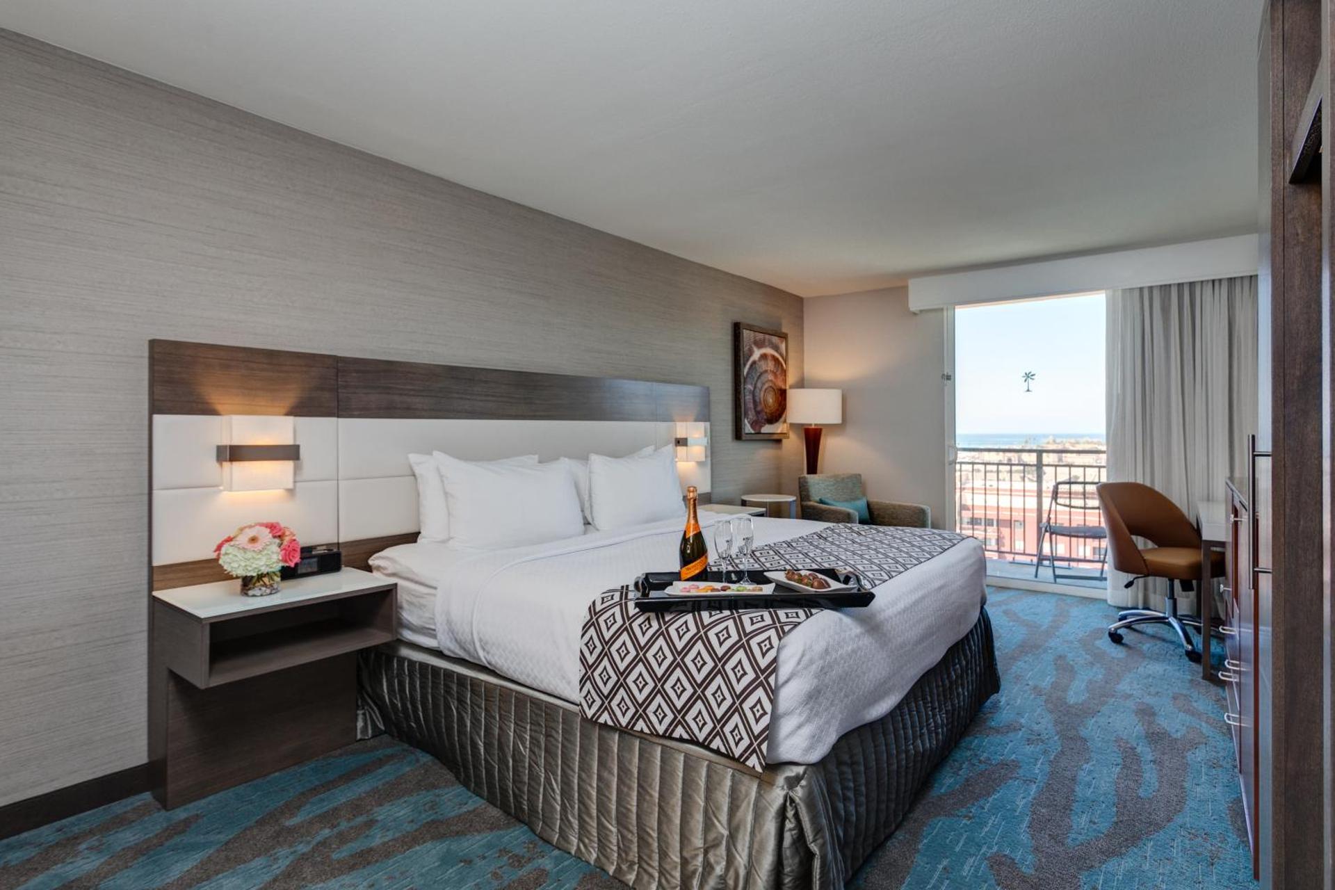 Crowne Plaza Ventura Beach by IHG