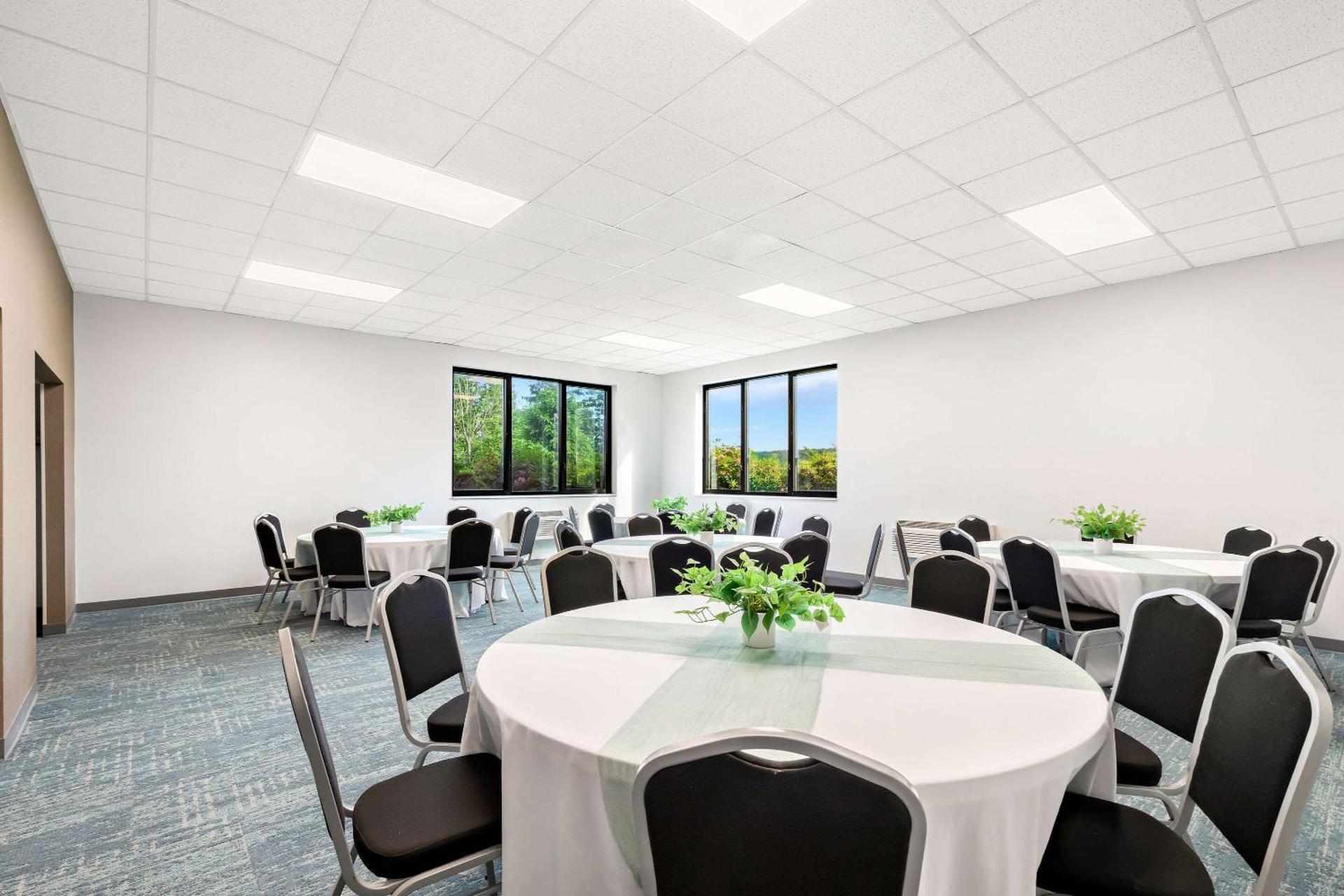 Meeting/conference room