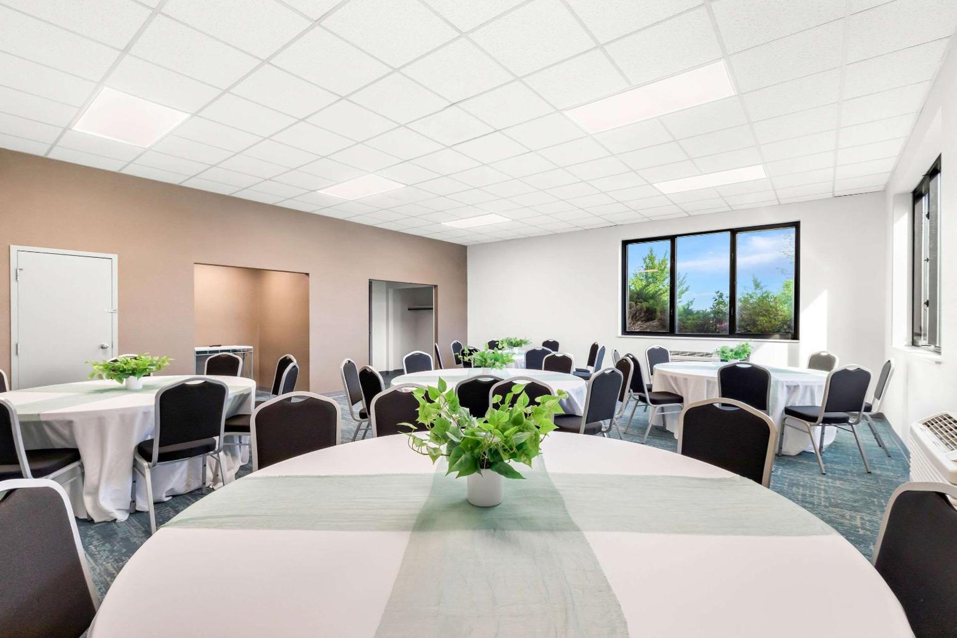 Meeting/conference room