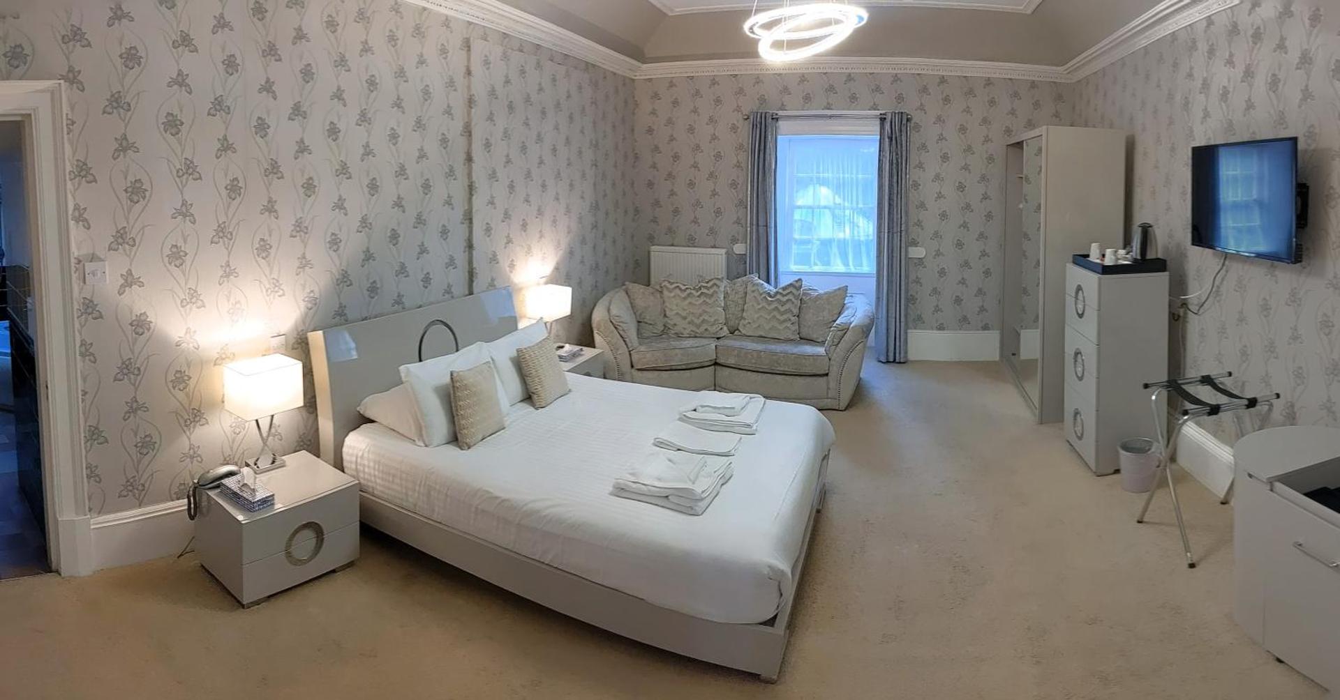 Photo of the whole room