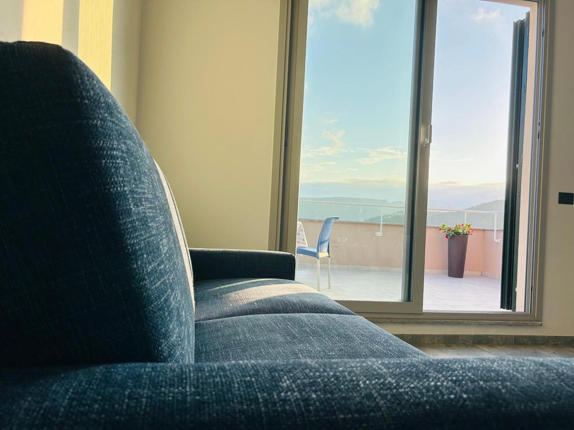 Studio Apartment with Sea View