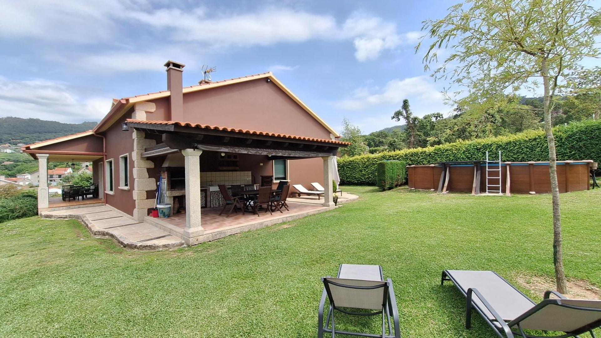 Chalet Rural Toñita 400 m playa piscina barbacoa chimenea