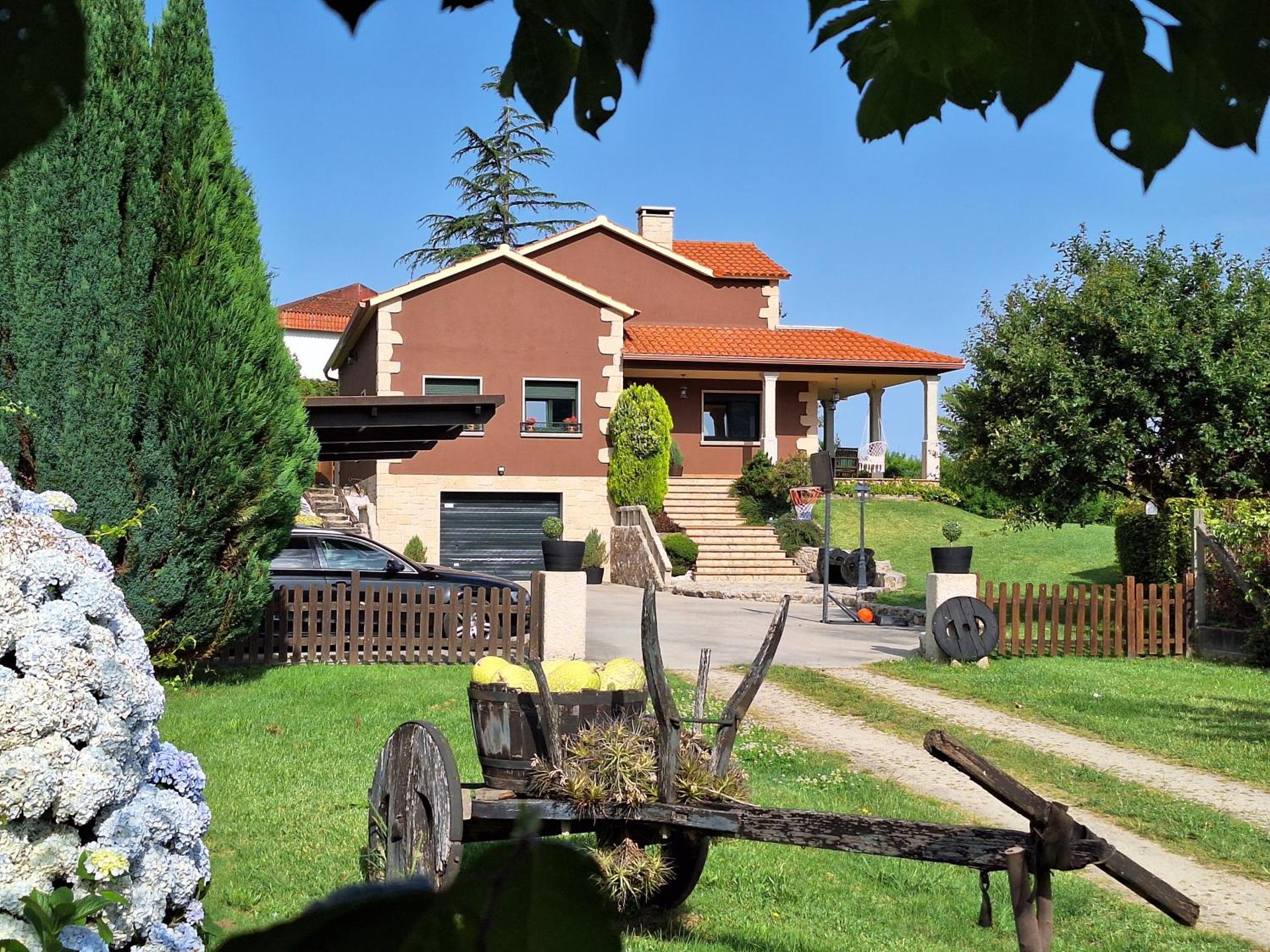 Chalet Rural Toñita 400 m playa piscina barbacoa chimenea