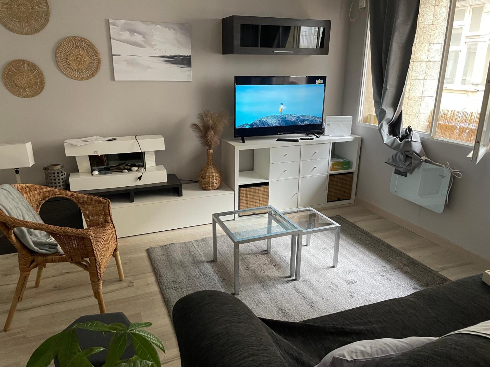 Communal lounge/ TV room