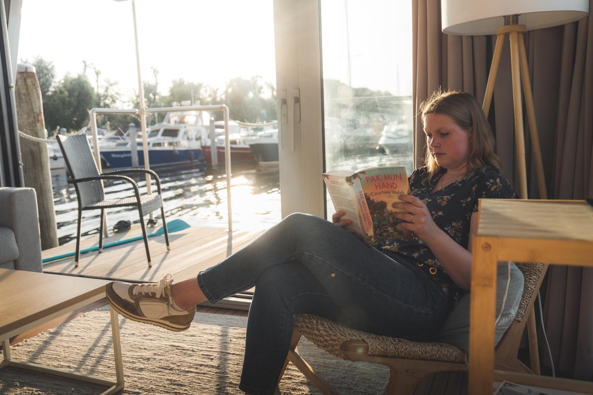 Home of the Houseboat - Zen