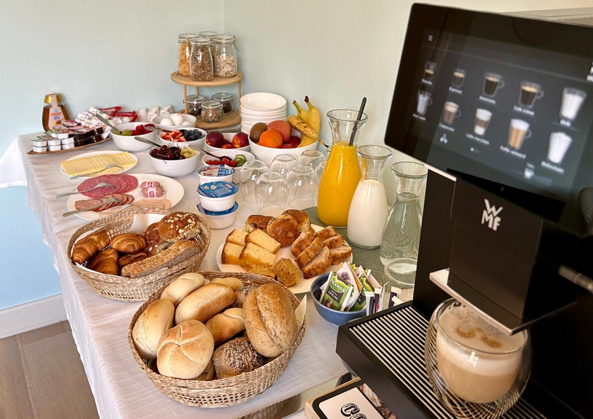 Coffee/tea facilities