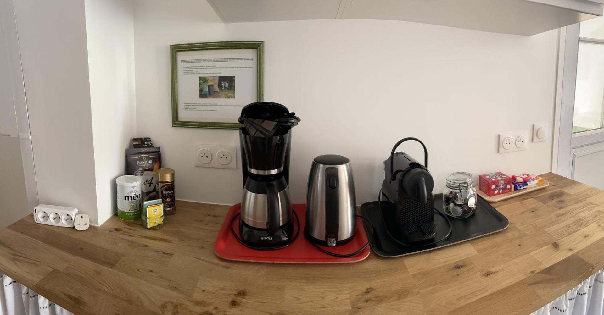 Coffee/tea facilities