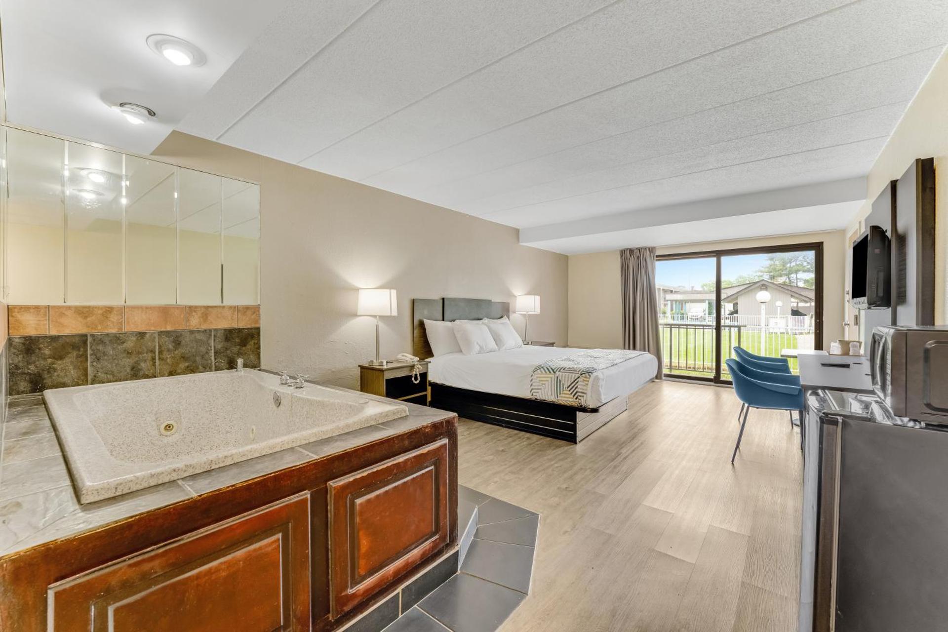 Red Carpet Inn & Suites