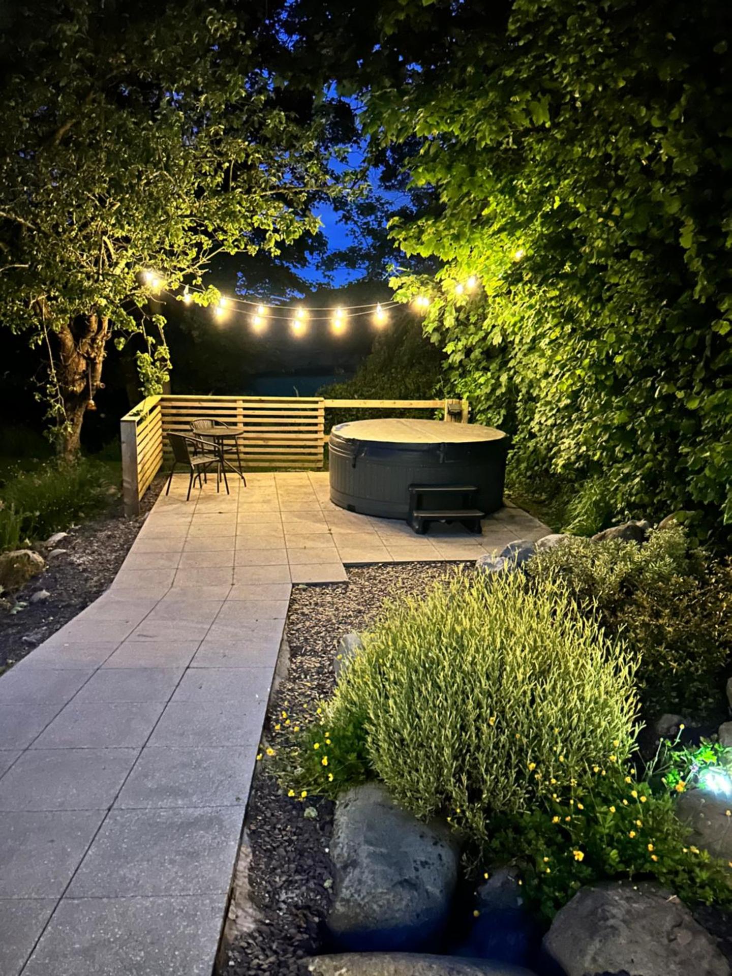 Cwt y Gwenyn Glamping Pod