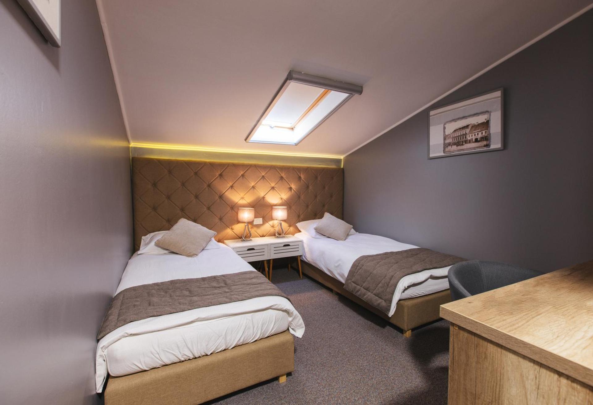 Hotel - Pansion Kod Ruže - Strossmayer No 1 - breakfast included