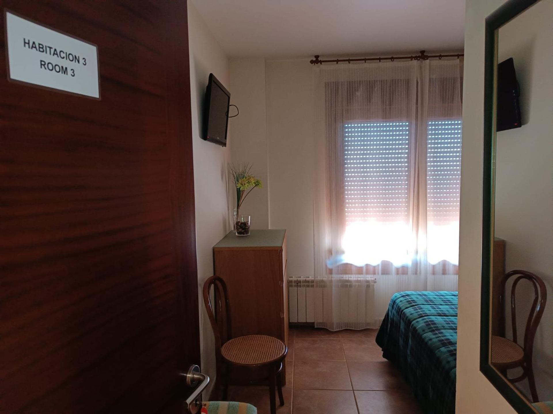 ROOMS PEREGRINOS B Casa Alicia