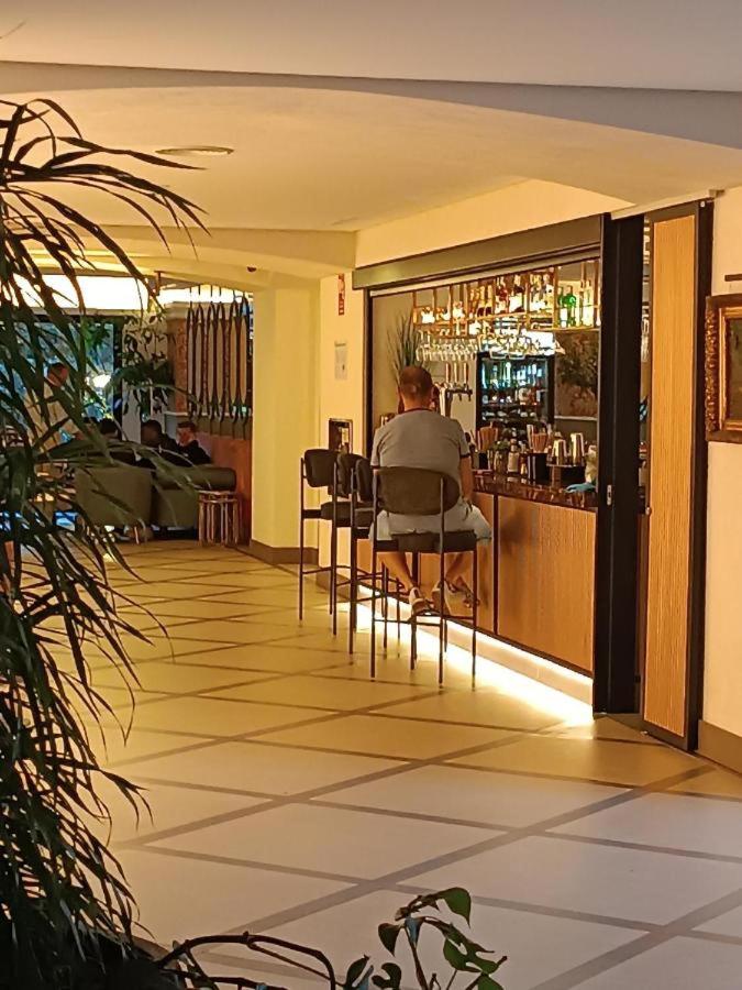 Studio Occidental banus