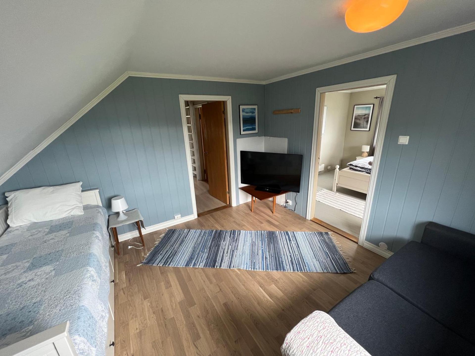 Sjønært feriehus, båt tilgjengelig for leie