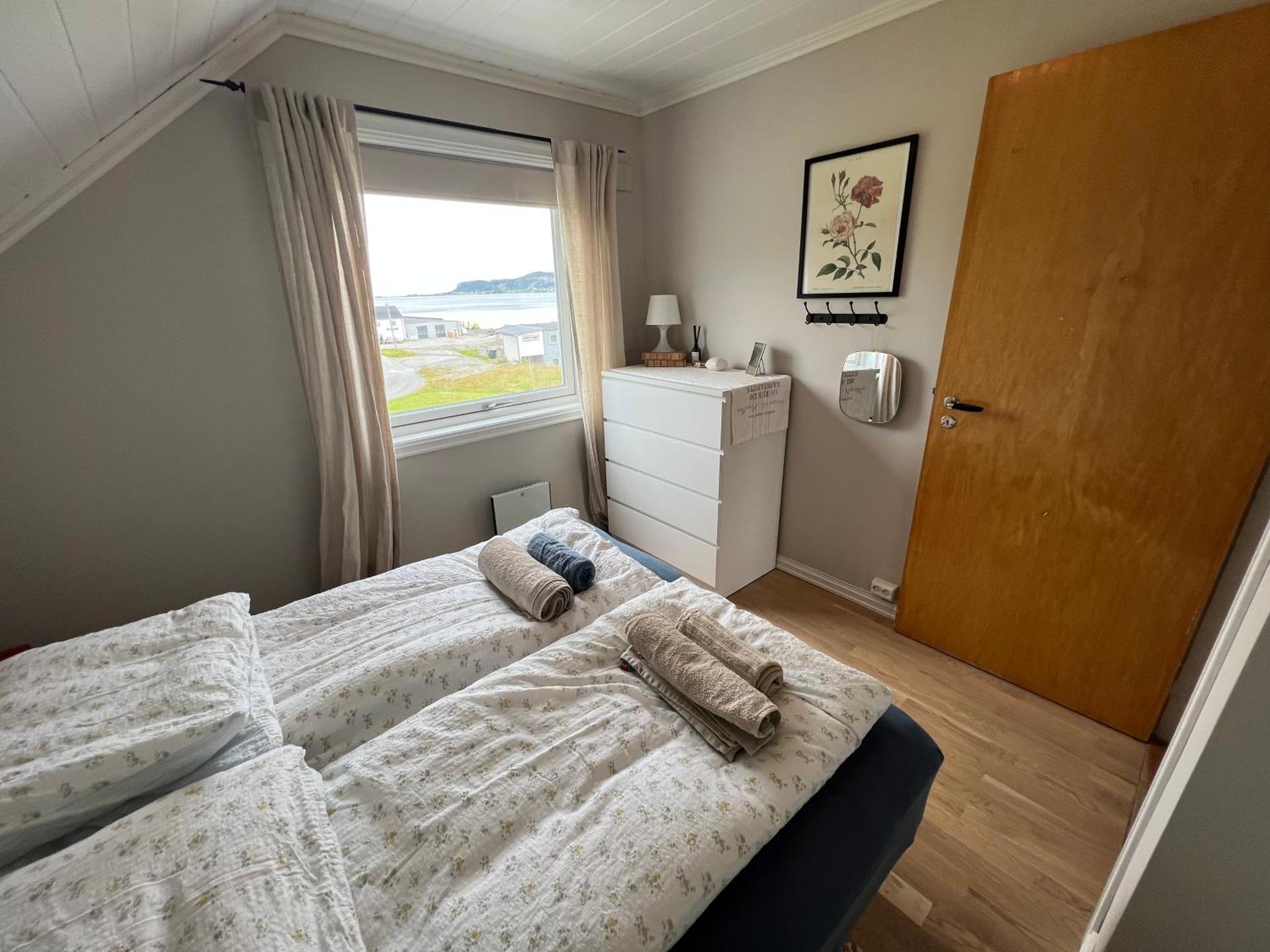 Sjønært feriehus, båt tilgjengelig for leie