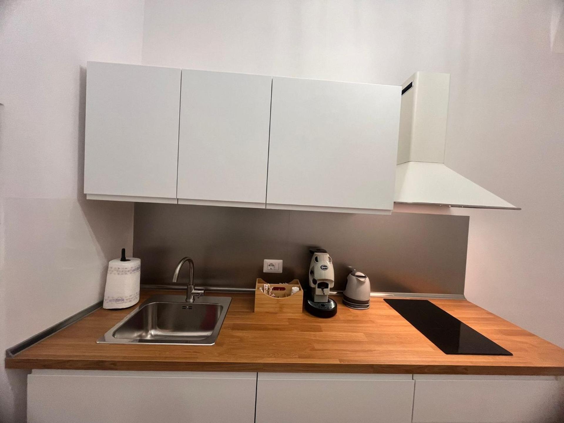 Kitchen or kitchenette