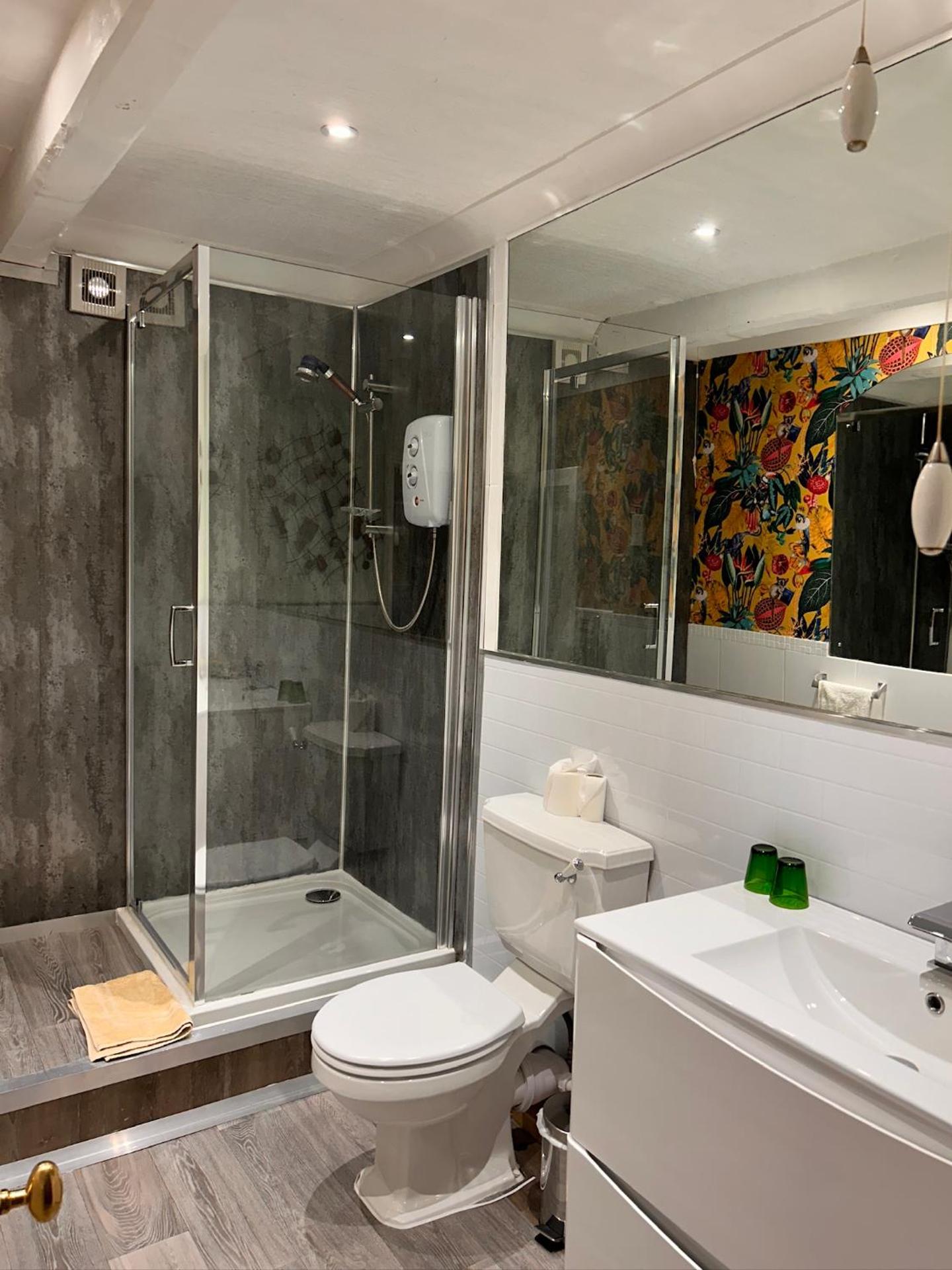 Henwick house accommodation, Continental breakfast included