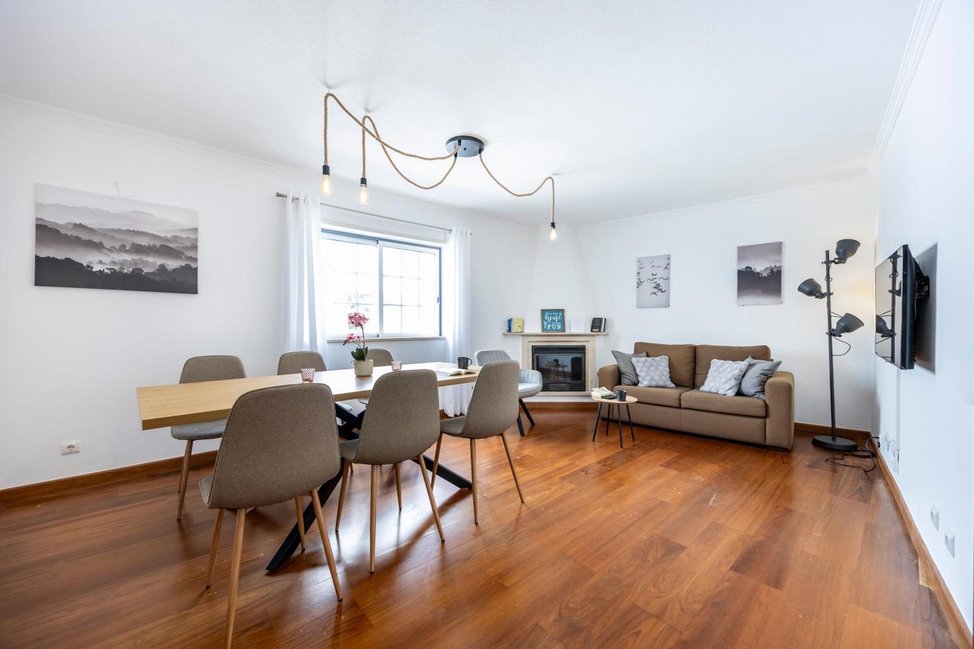 Communal lounge/ TV room