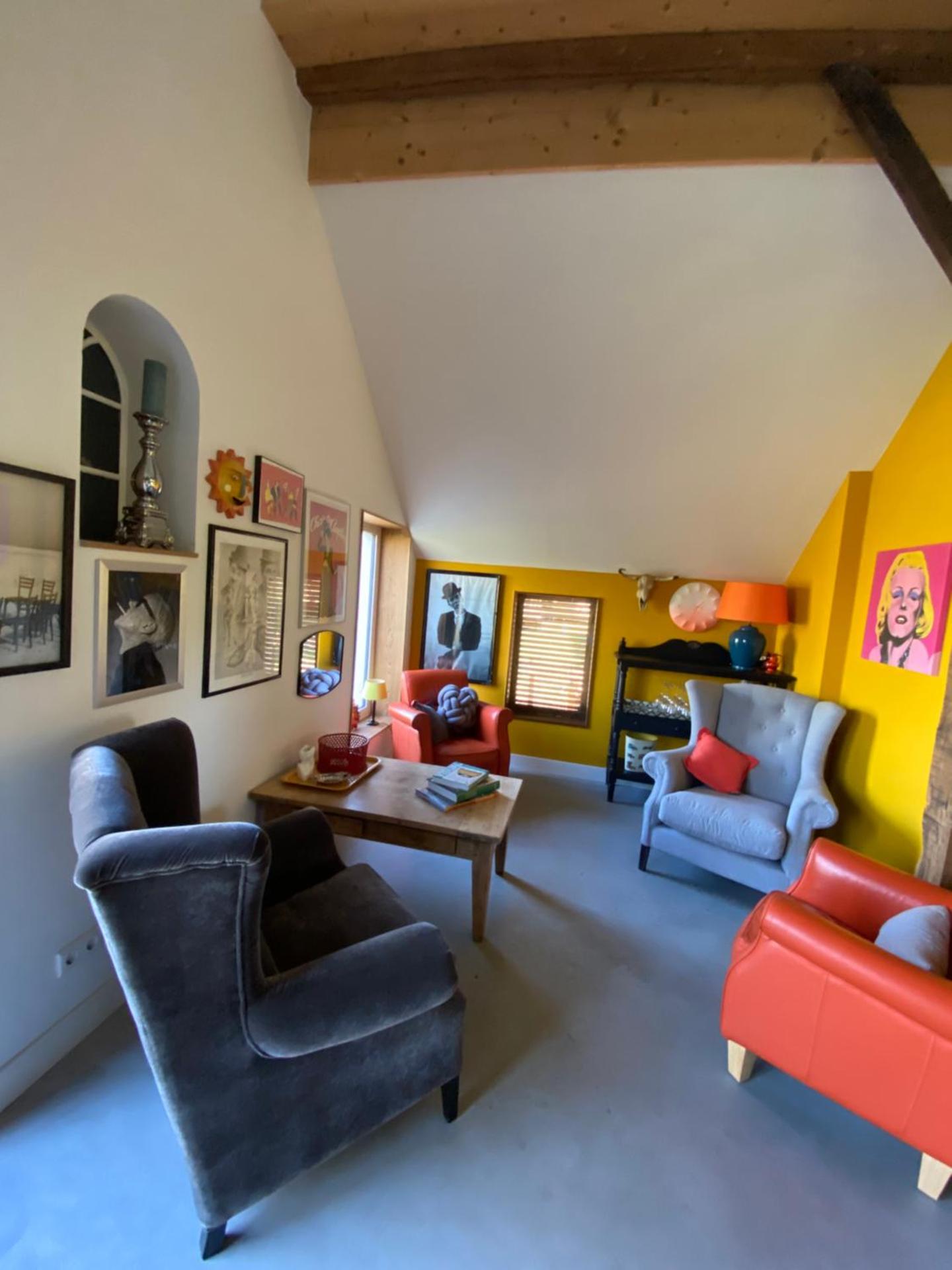 Communal lounge/ TV room