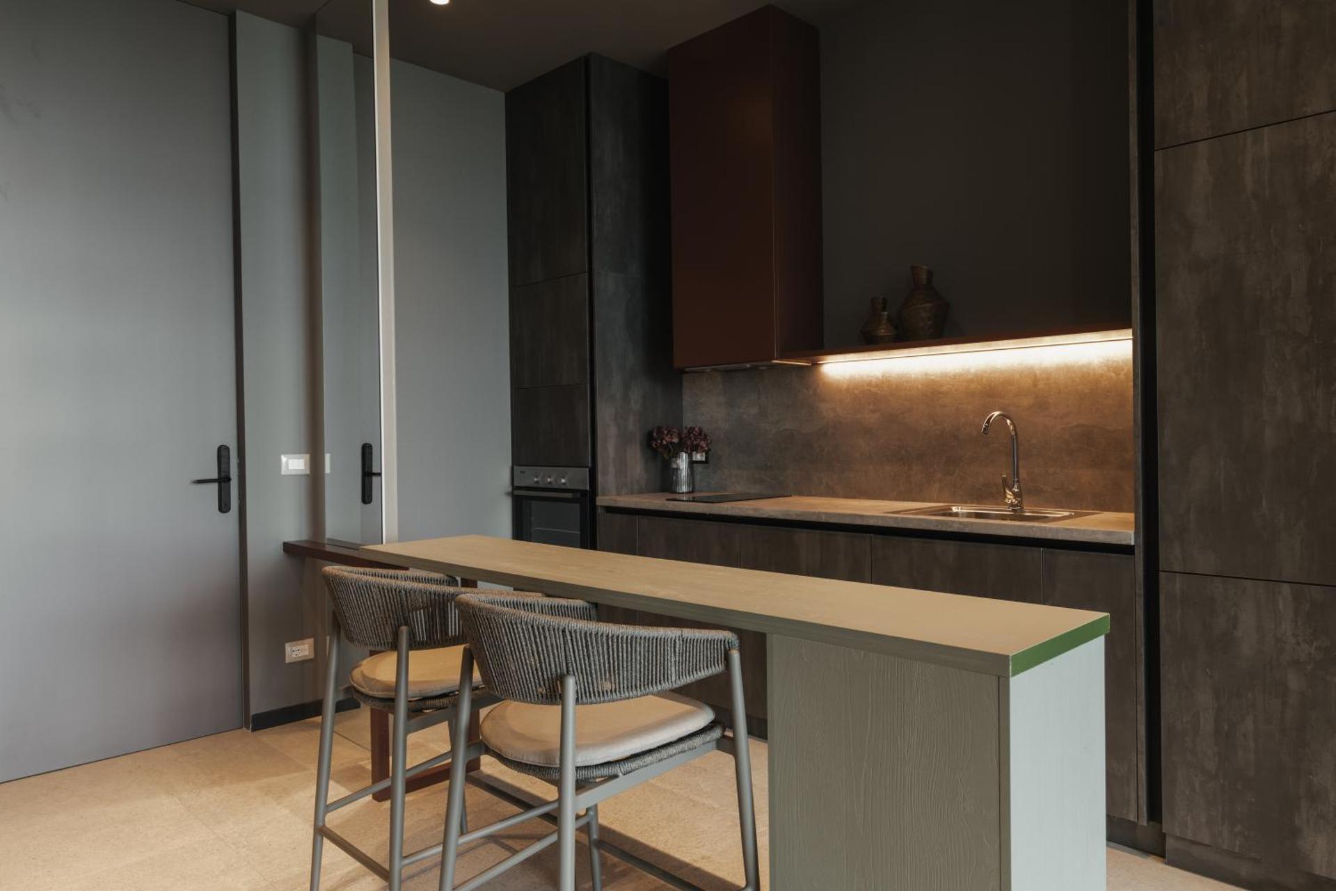 Kitchen or kitchenette