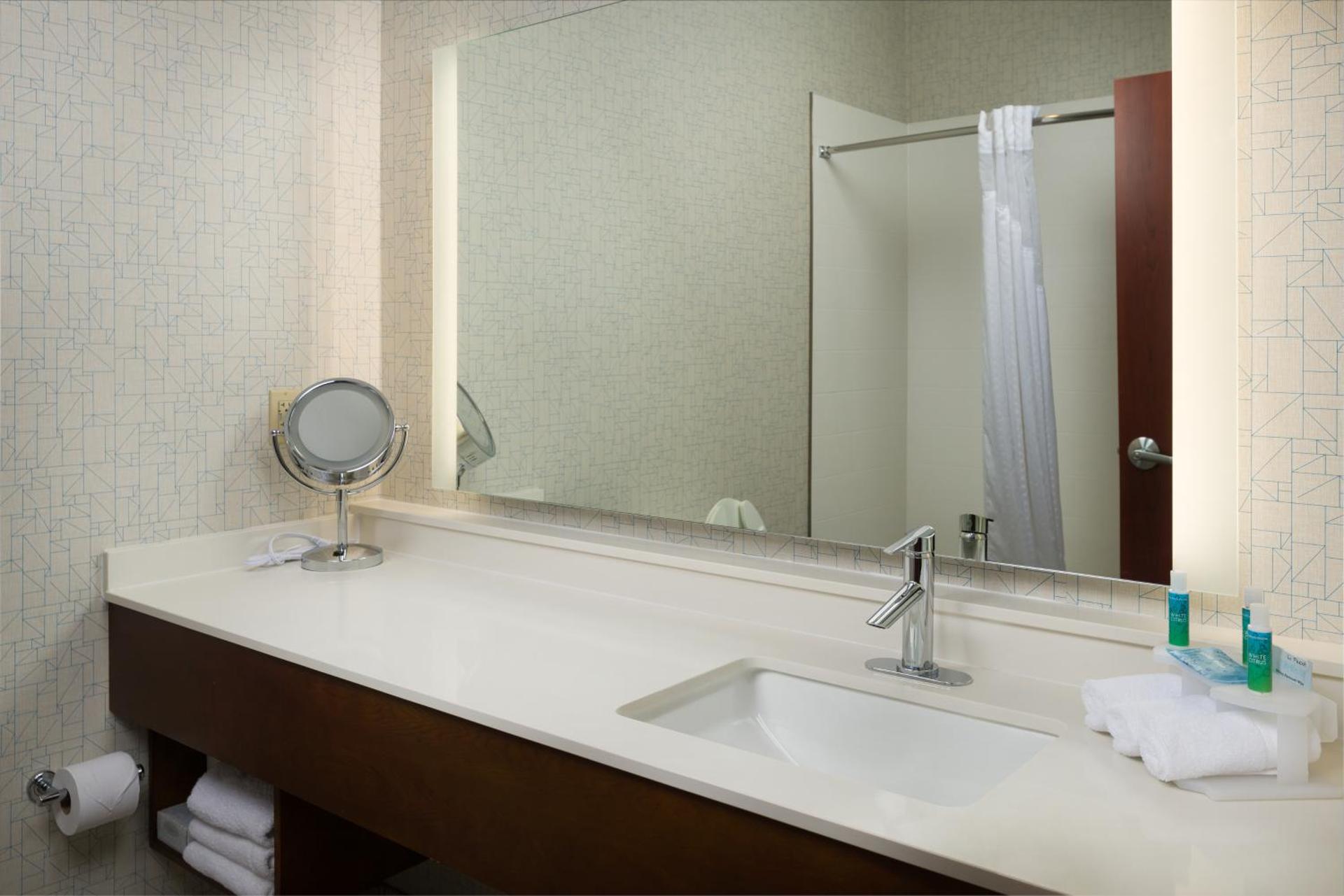 Holiday Inn Express Independence - Kansas City by IHG