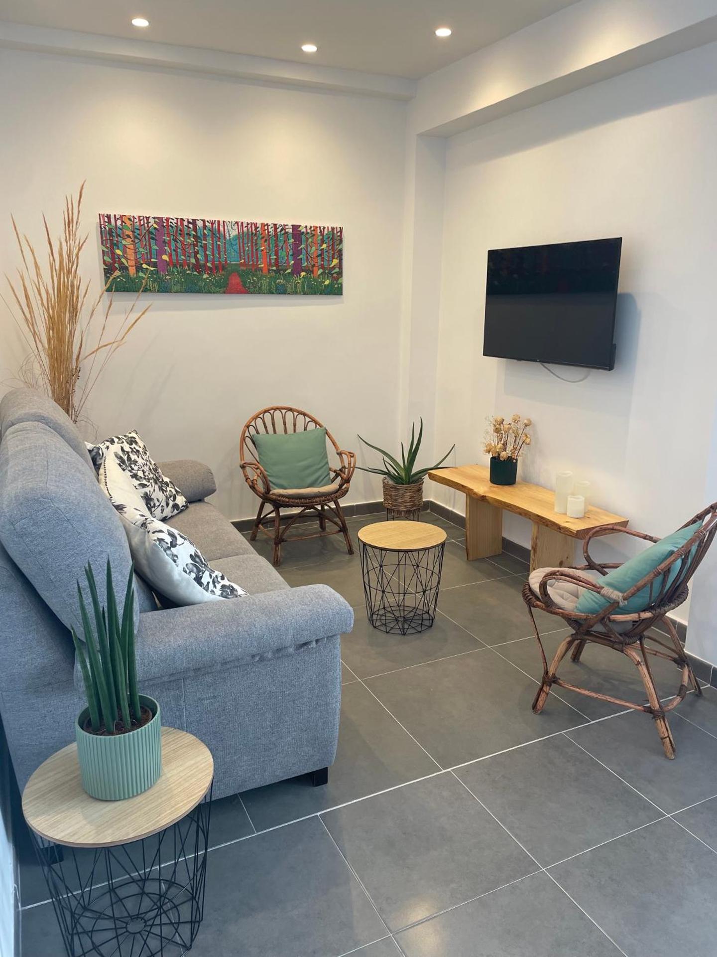 Communal lounge/ TV room