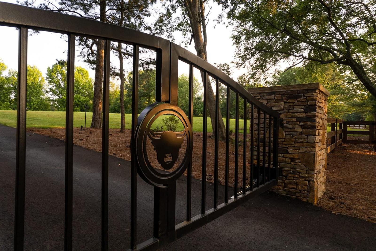 Glamping cabin with private deck and hot tub!