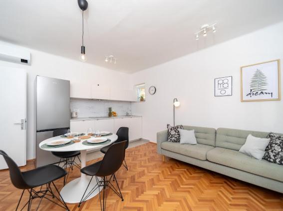 Laganini apartman Rab