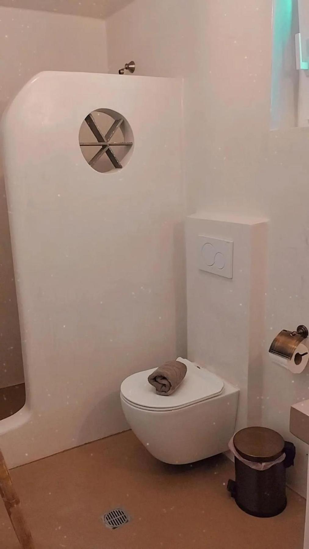 Traditional suites in Chora Kythnos #7