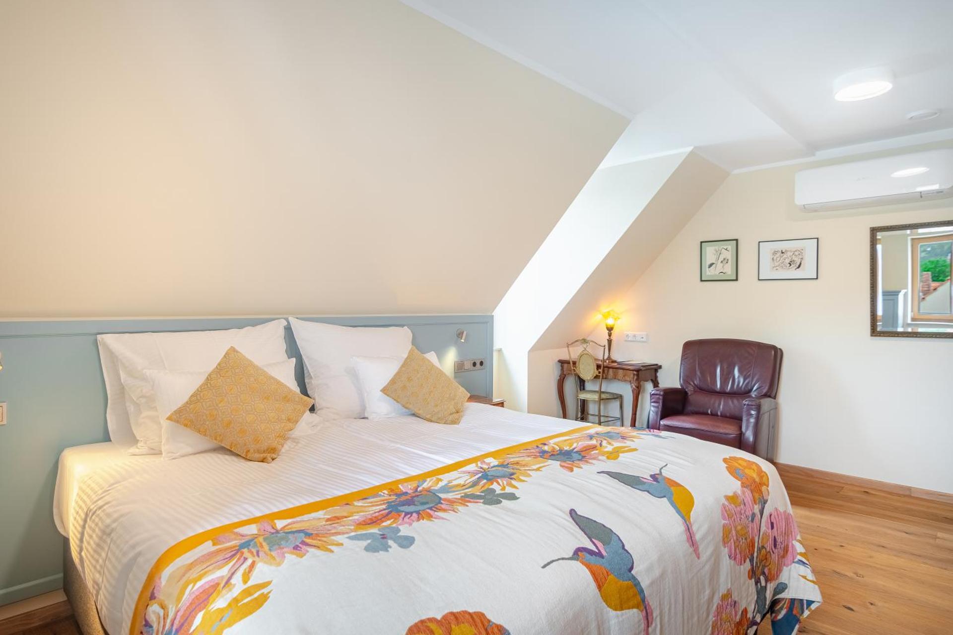 Hotel Maroggo Schenke Fränkisches Wirtshaus am Main