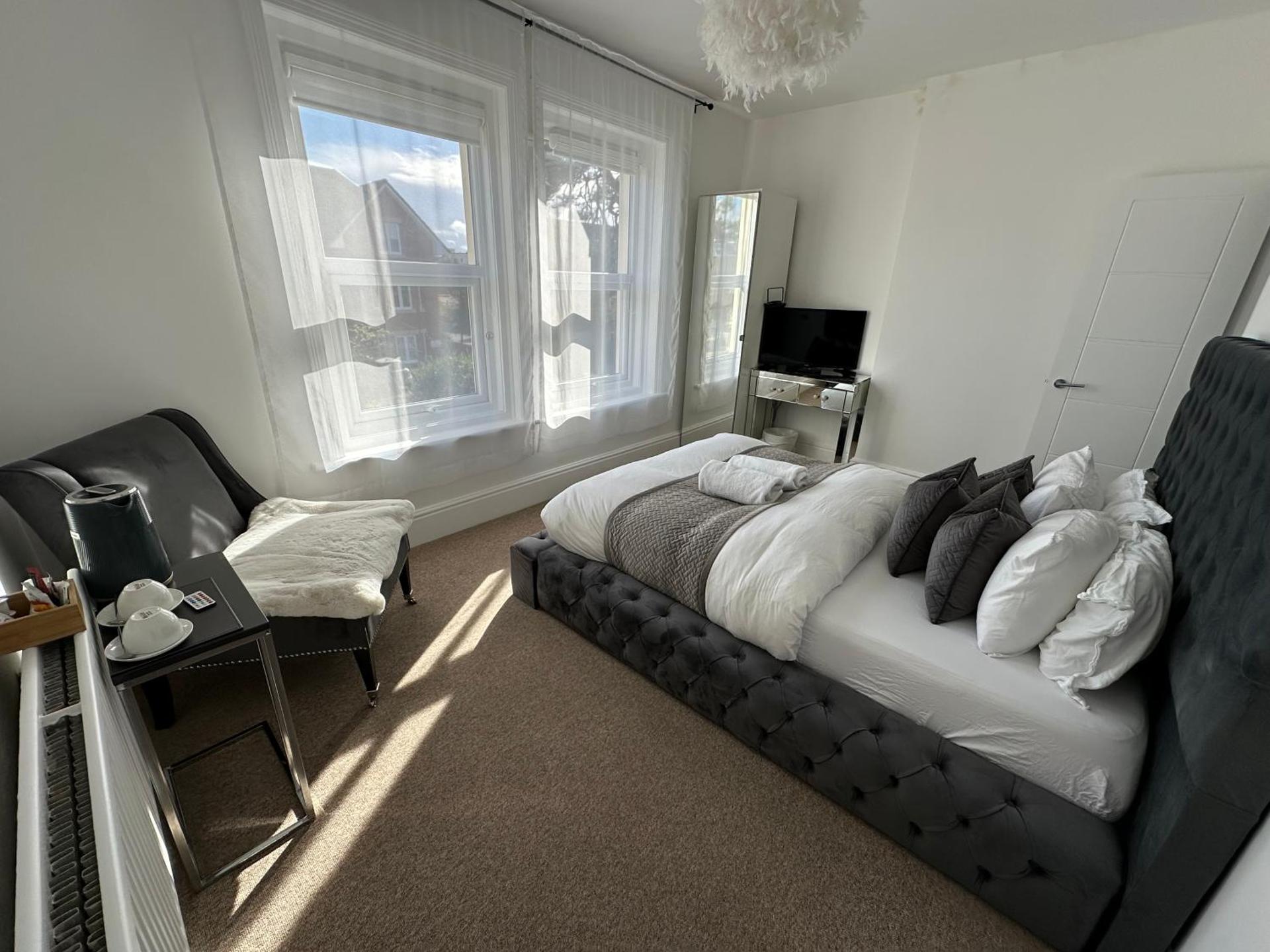 Seaside 5 min from beach ensuite room parking