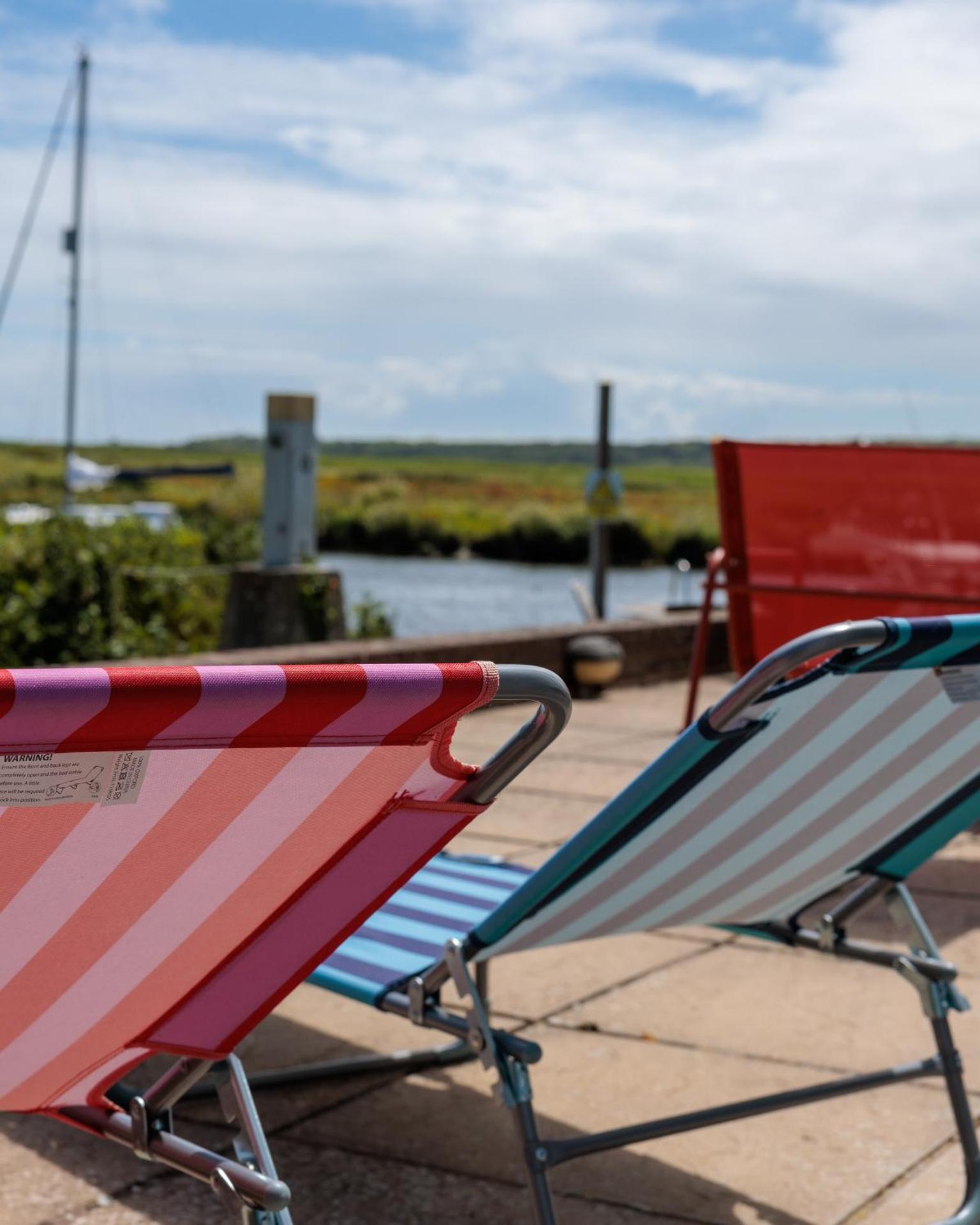 Hot Tub With A View - Christchurch Harbour