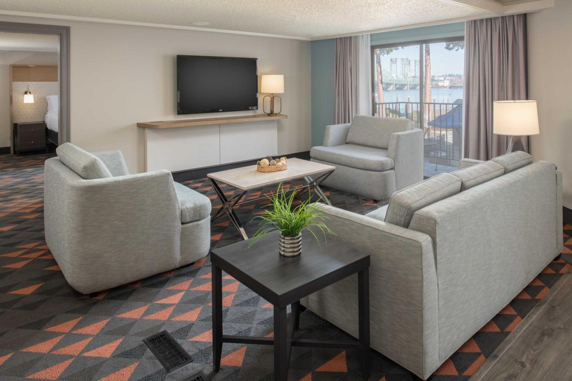Holiday Inn Portland - Columbia Riverfront by IHG