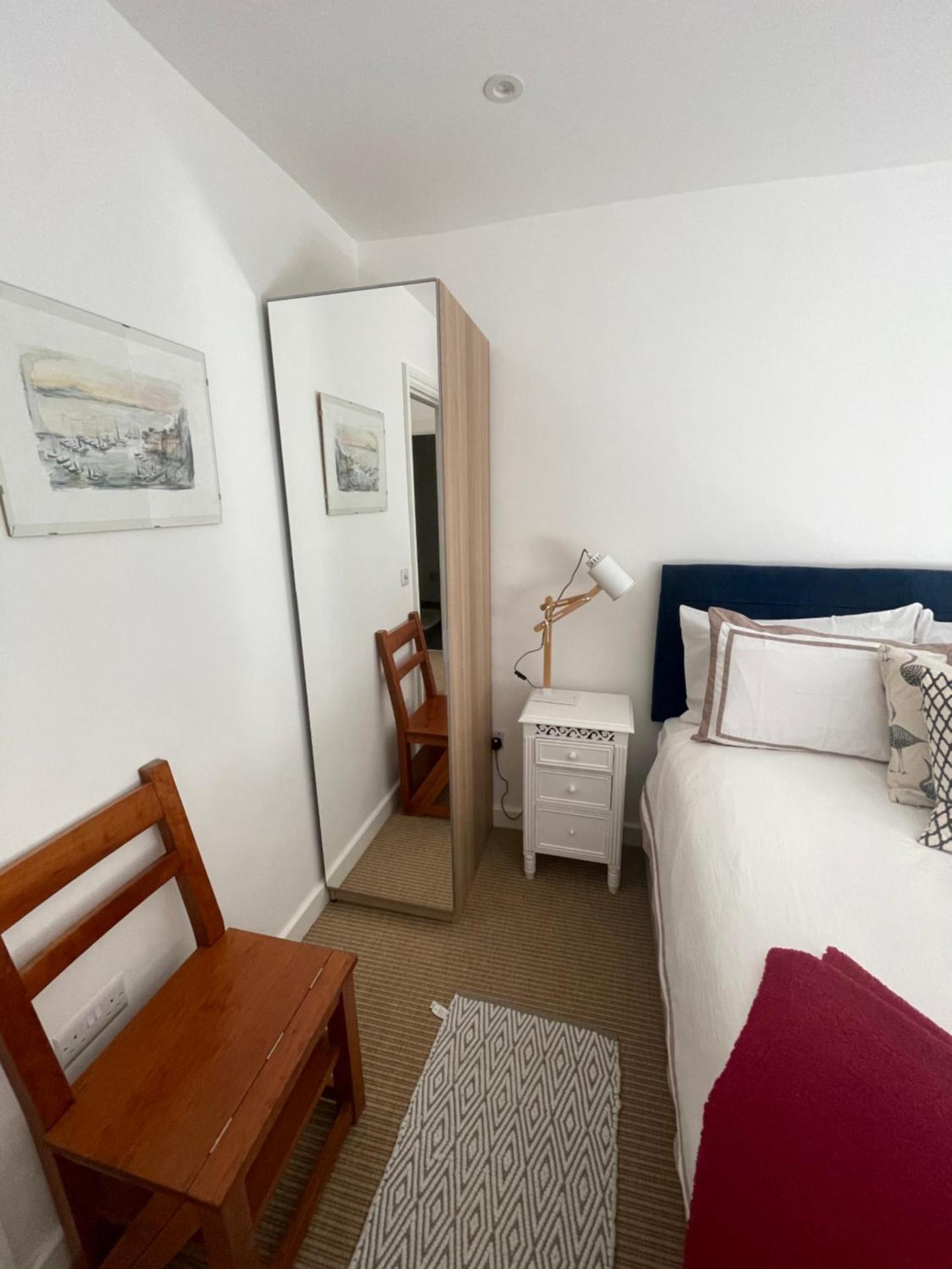 Beautifully Refurbished 2BD Flat- Clapham