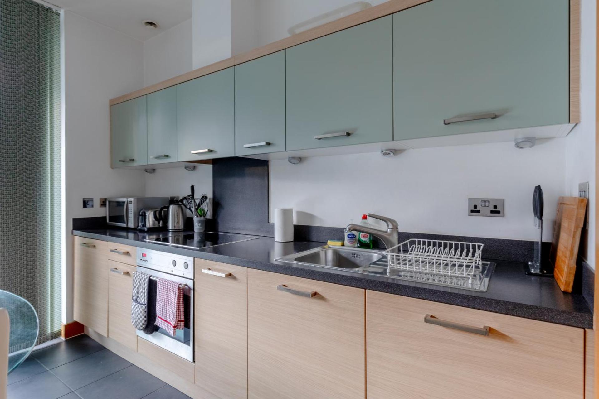 Minimal Studio with Views over Battersea Park