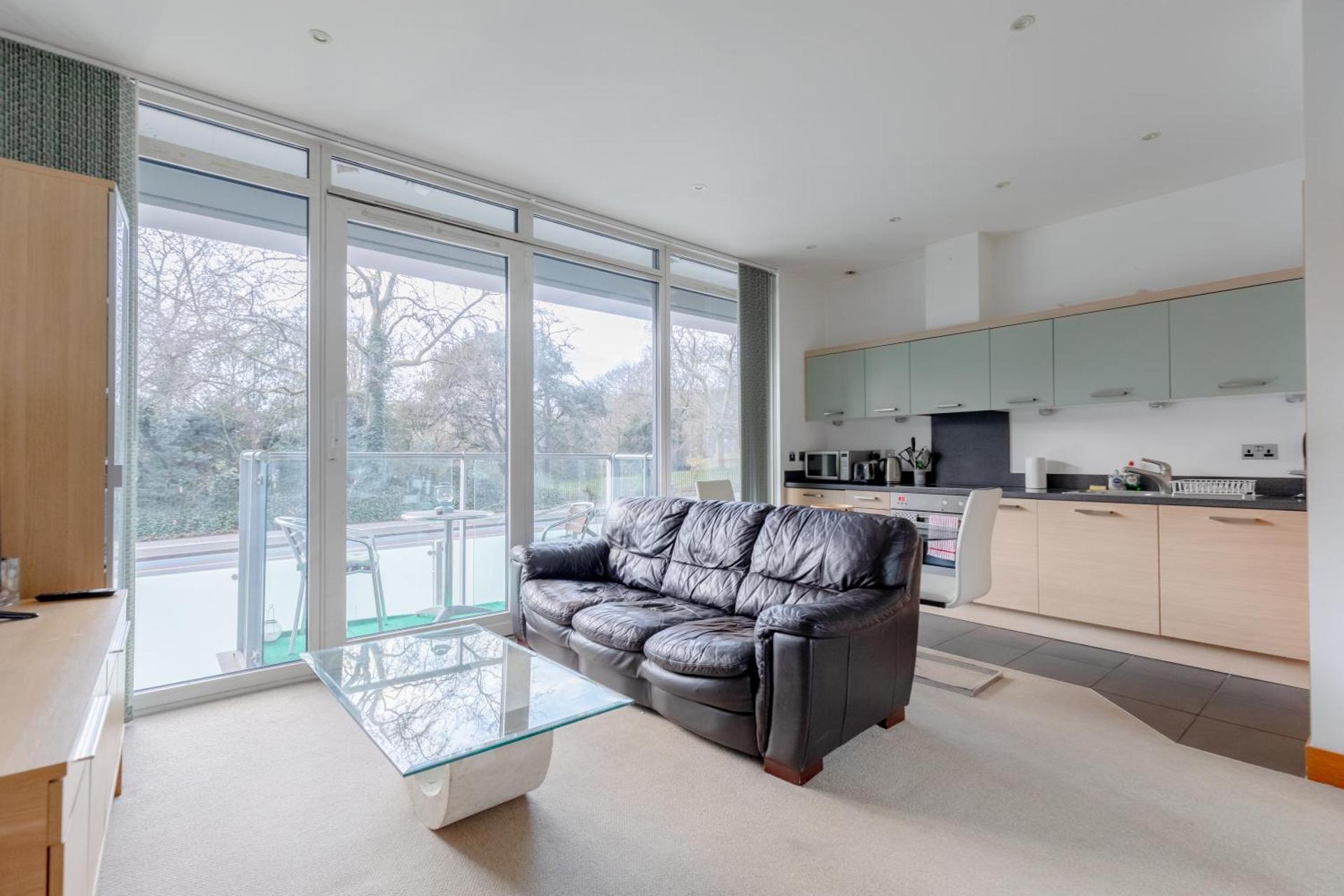 Minimal Studio with Views over Battersea Park