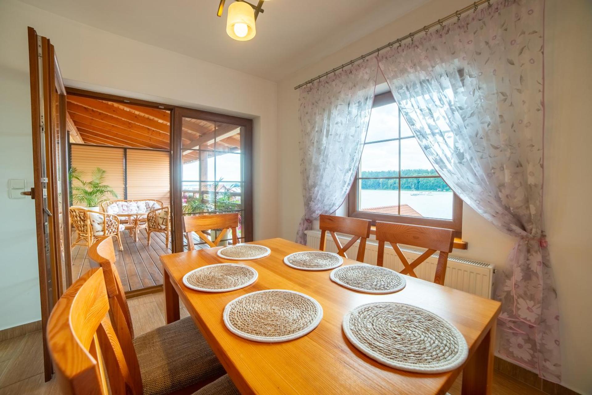 Promenada Apartamenty i Domek Nad Jeziorem