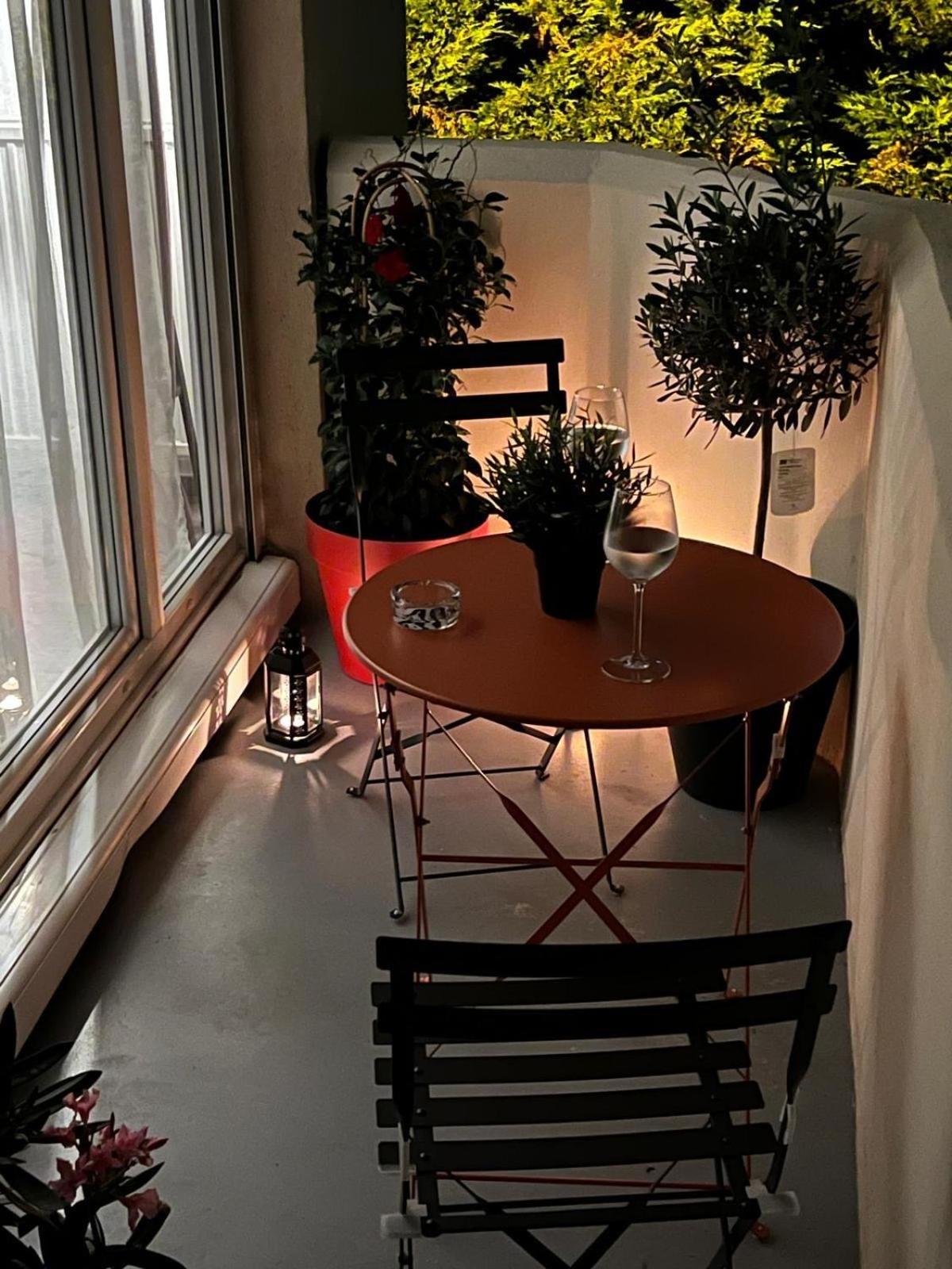 Charmant refuge avec jardin, à 6 minutes à pied du métro Créteil L Échat-Lovely retreat with garden, located a 6-minute walk from Créteil L Échat metro station