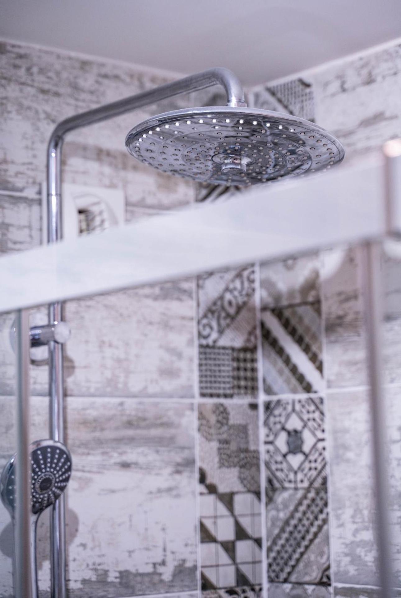 Charmant refuge avec jardin, à 6 minutes à pied du métro Créteil L Échat-Lovely retreat with garden, located a 6-minute walk from Créteil L Échat metro station